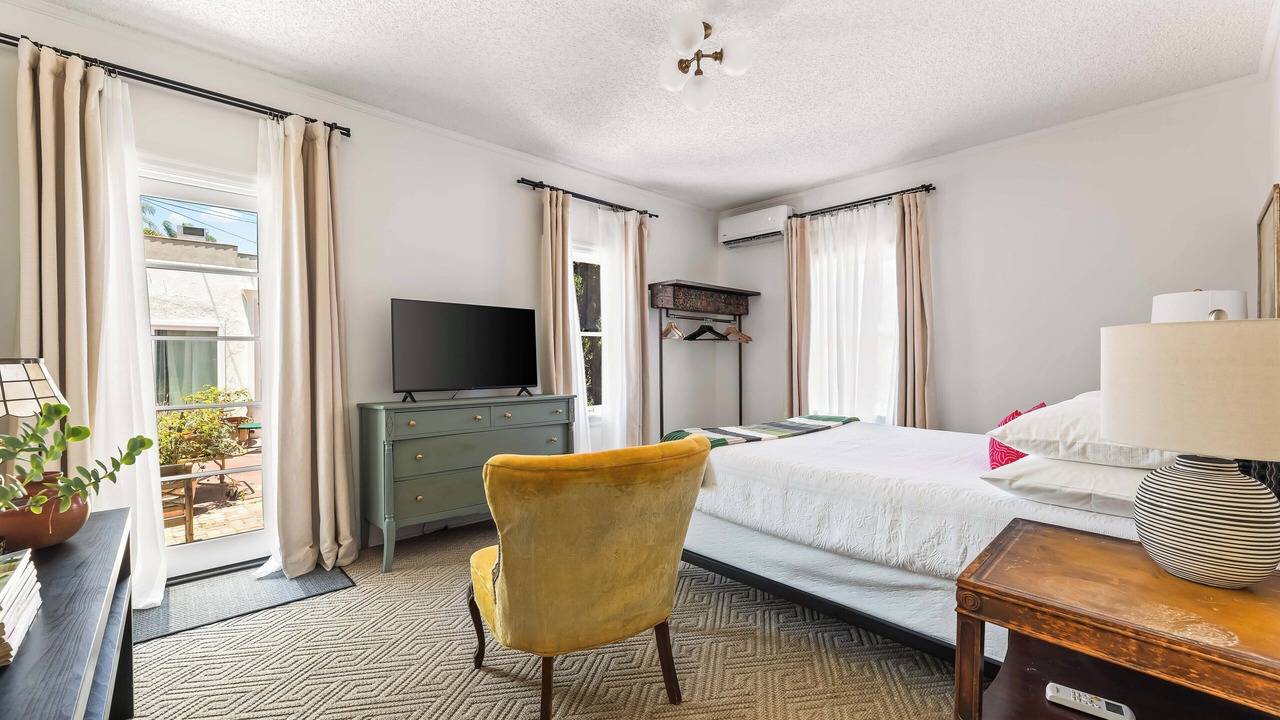 Photo of Bedroom in Mid City