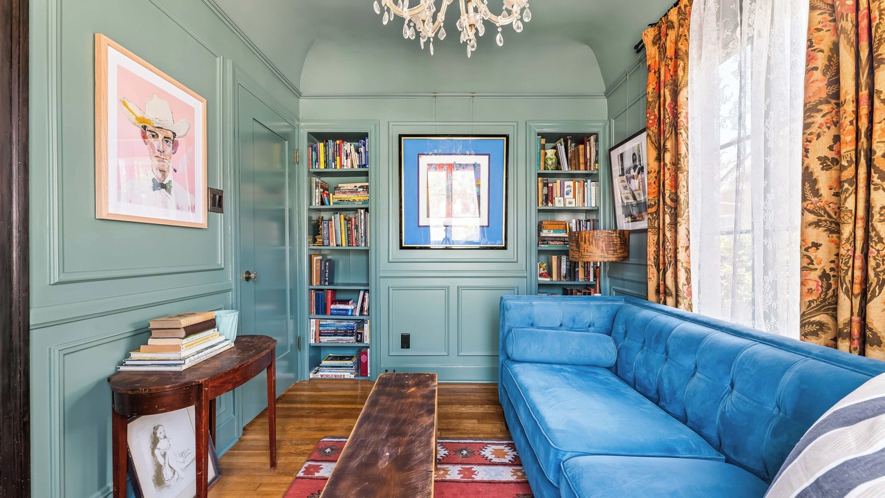 Photo of Livingroom in Mid City