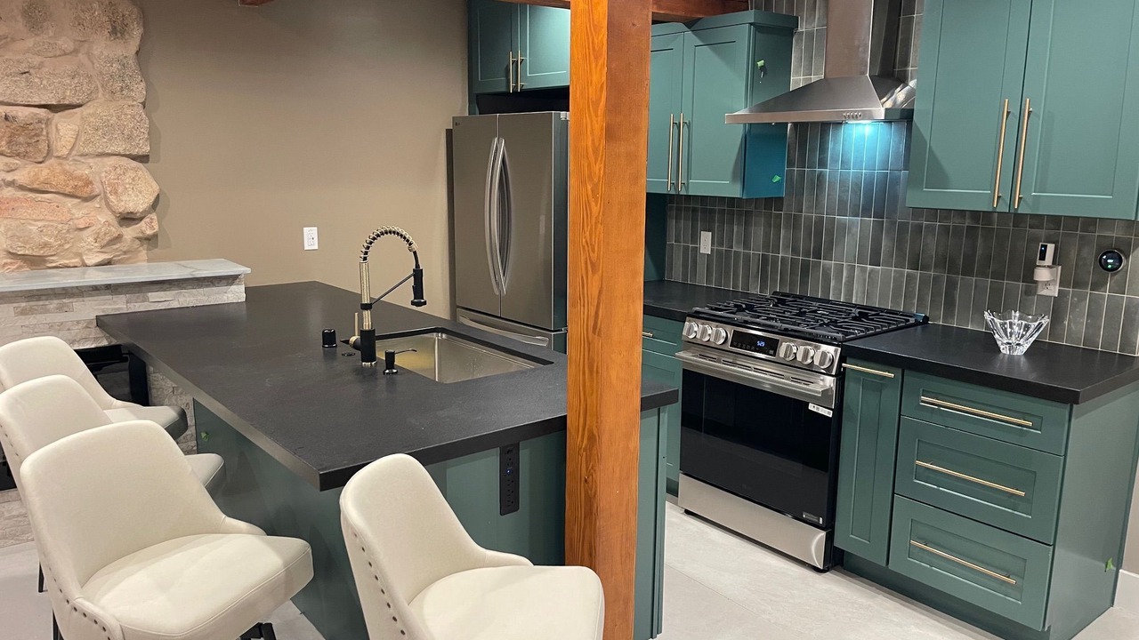 Photo of Kitchen in Green Valley Lake