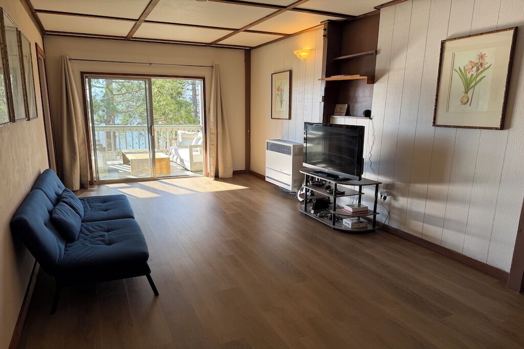 Photo of Livingroom in Bass Lake