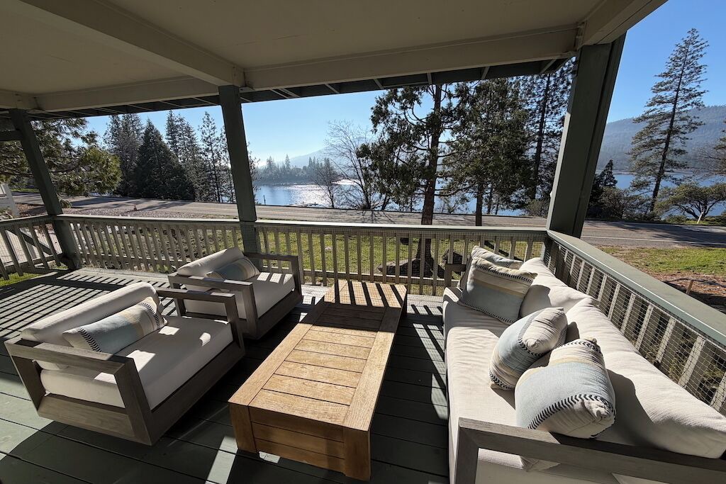Photo of Patio Balcony in Bass Lake