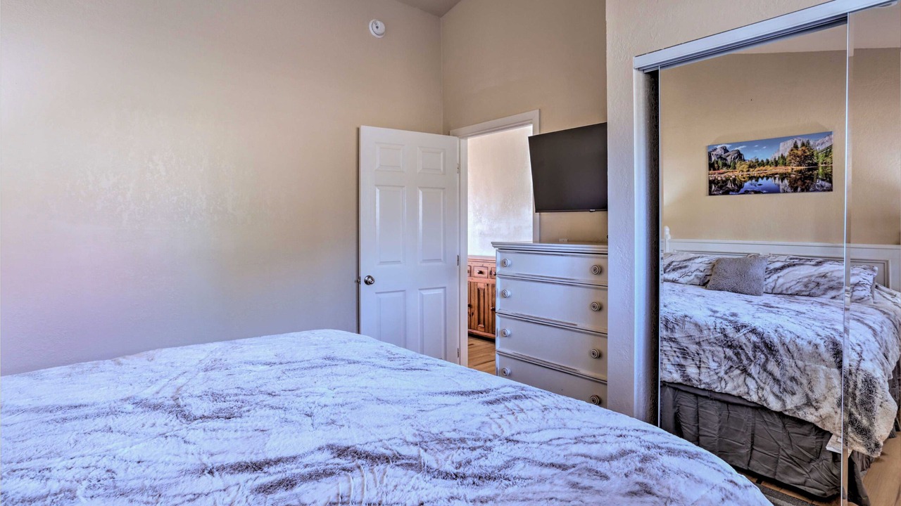 Photo of Bedroom in Yosemite Forks