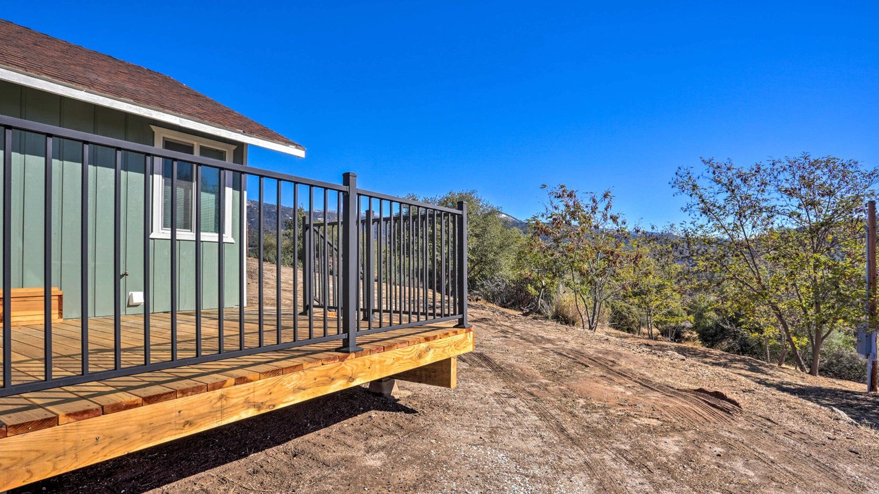 Photo of Patio Balcony in Yosemite Forks
