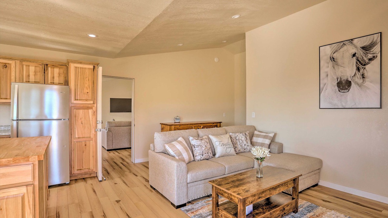 Photo of Livingroom in Yosemite Forks