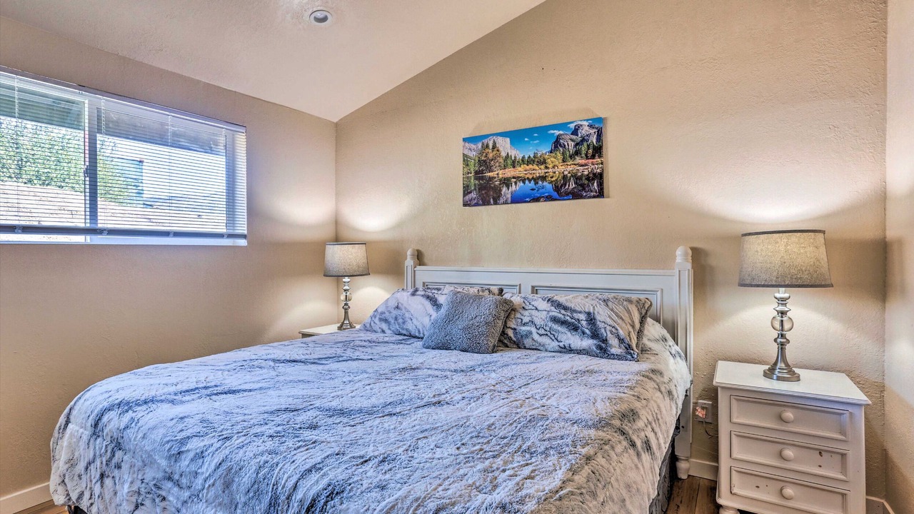 Photo of Bedroom in Yosemite Forks