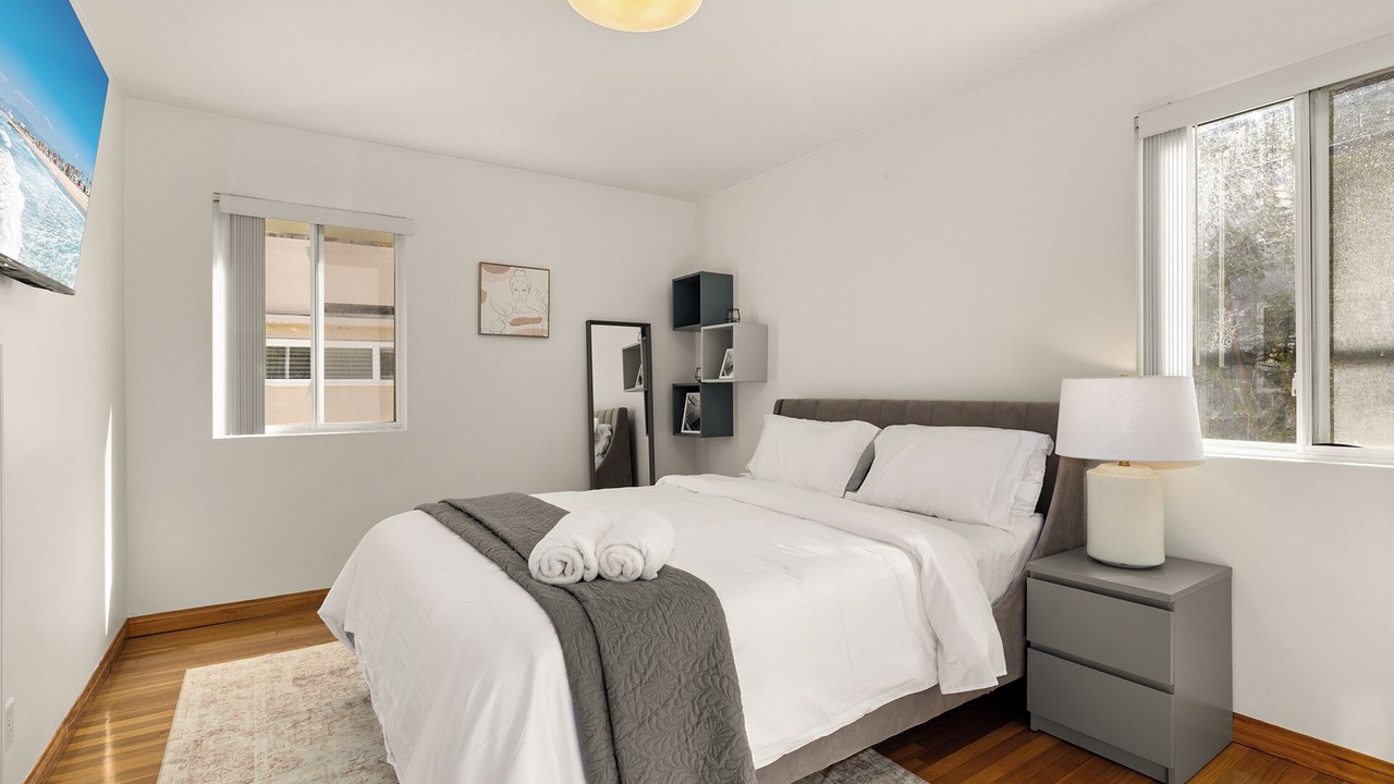 Photo of Bedroom in Sawtelle
