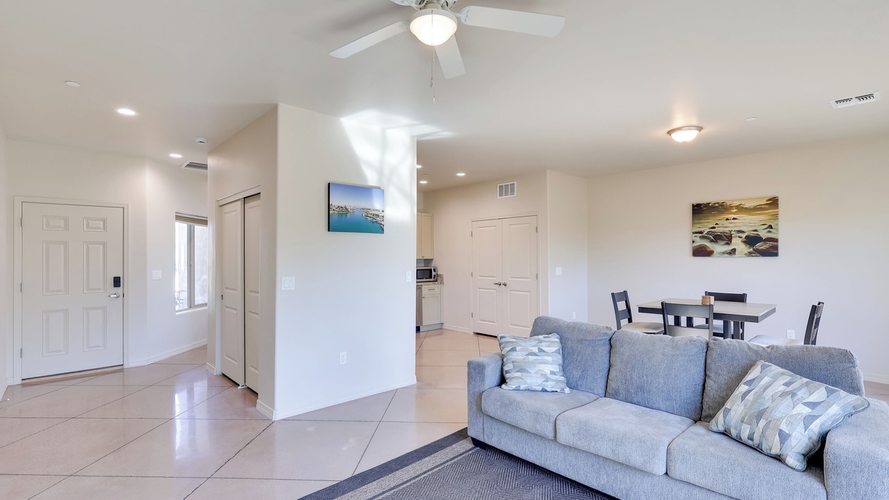 Photo of Livingroom in Lake Havasu City