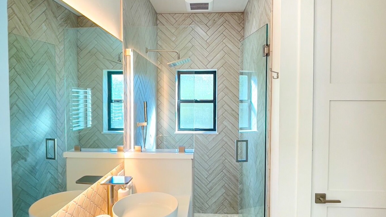 Photo of Bathroom in Oak Shores