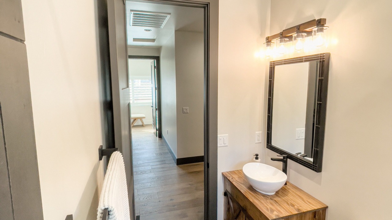 Photo of Bathroom in Oak Shores
