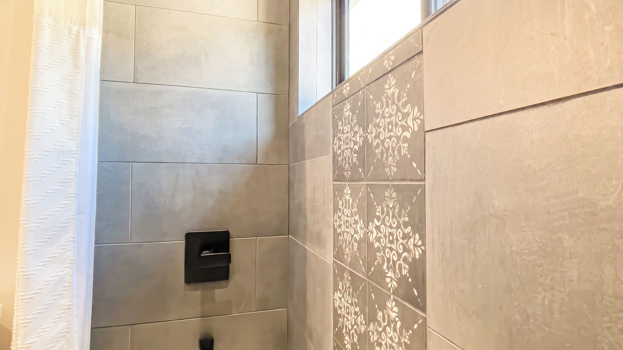 Photo of Bathroom in Oak Shores
