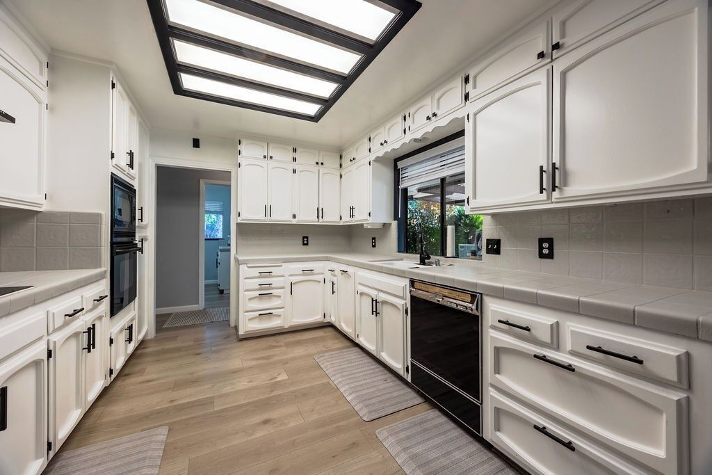 Photo of Kitchen in Roosevelt