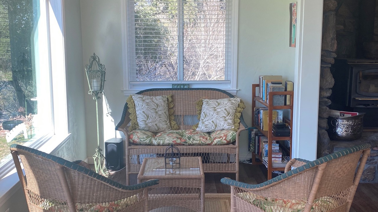 Photo of Livingroom in Oakhurst