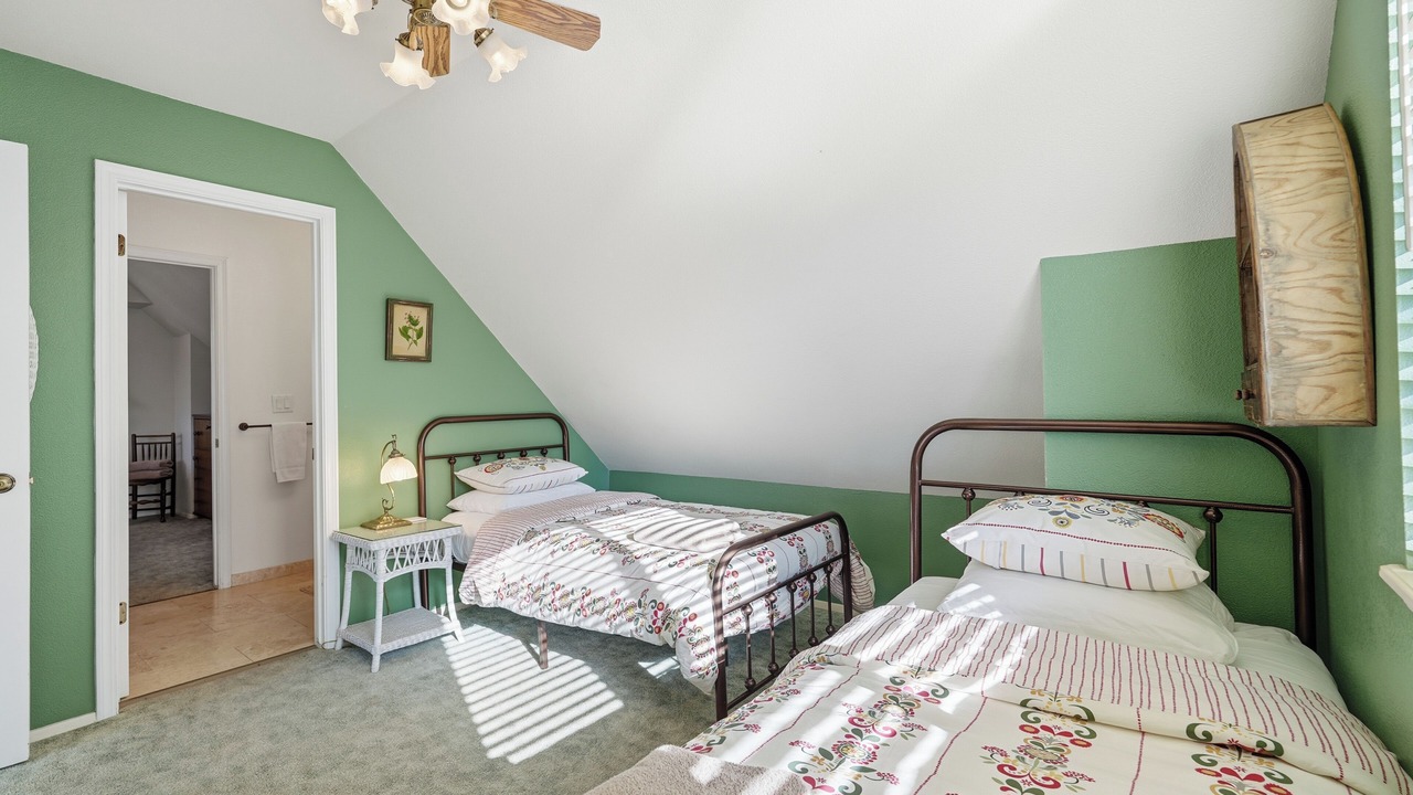 Photo of Bedroom in Oakhurst