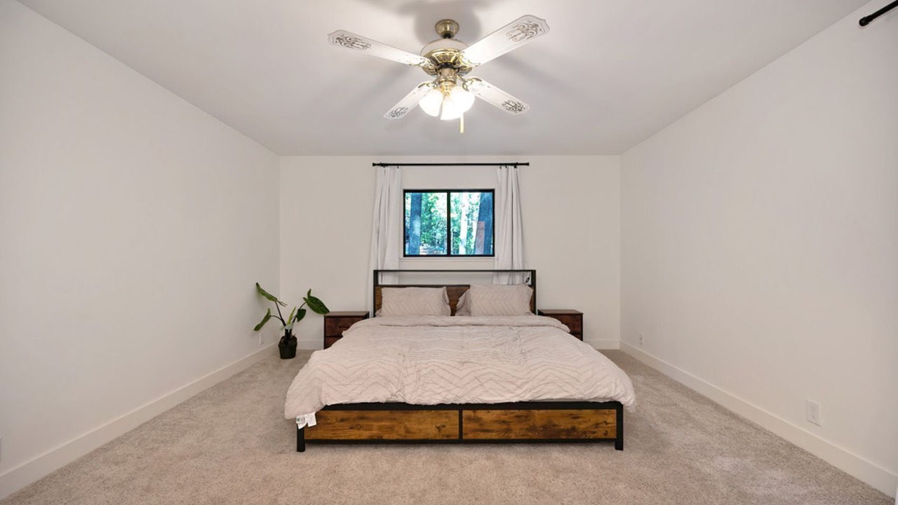 Photo of Bedroom in Pollock Pines