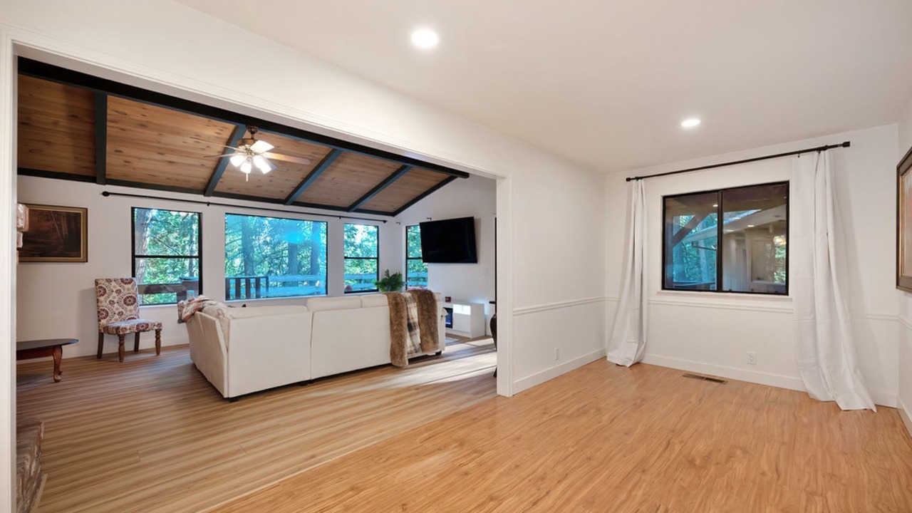 Photo of Livingroom in Pollock Pines