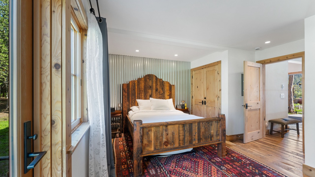 Photo of Bedroom in Serene Lakes