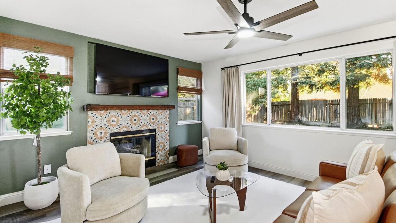 Photo of Livingroom in Roseville