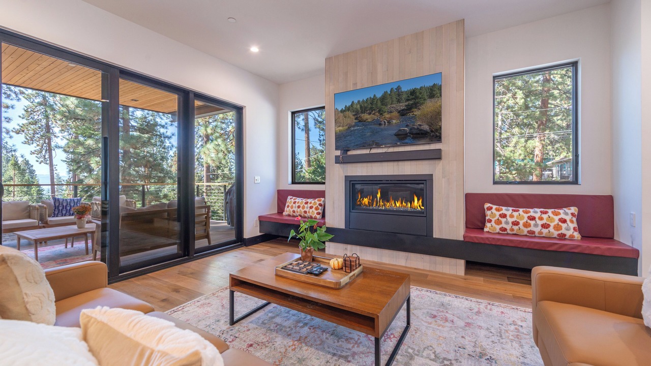 Photo of Livingroom in Brockway