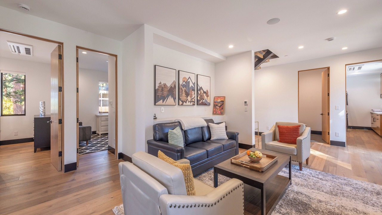 Photo of Livingroom in Brockway
