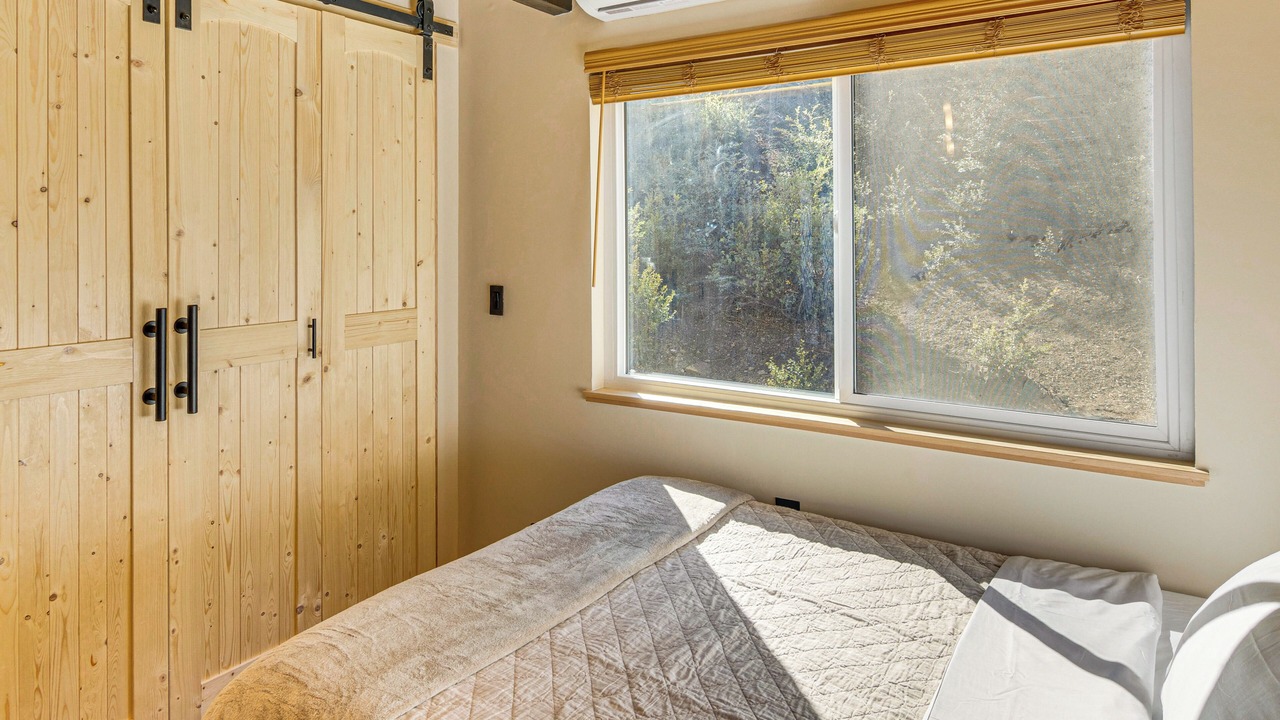 Photo of Bedroom in Pine Mountain Club