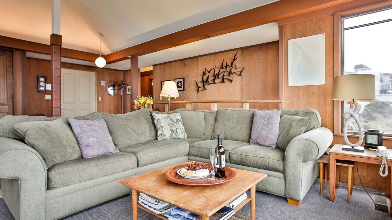 Photo of Livingroom in Dillon Beach