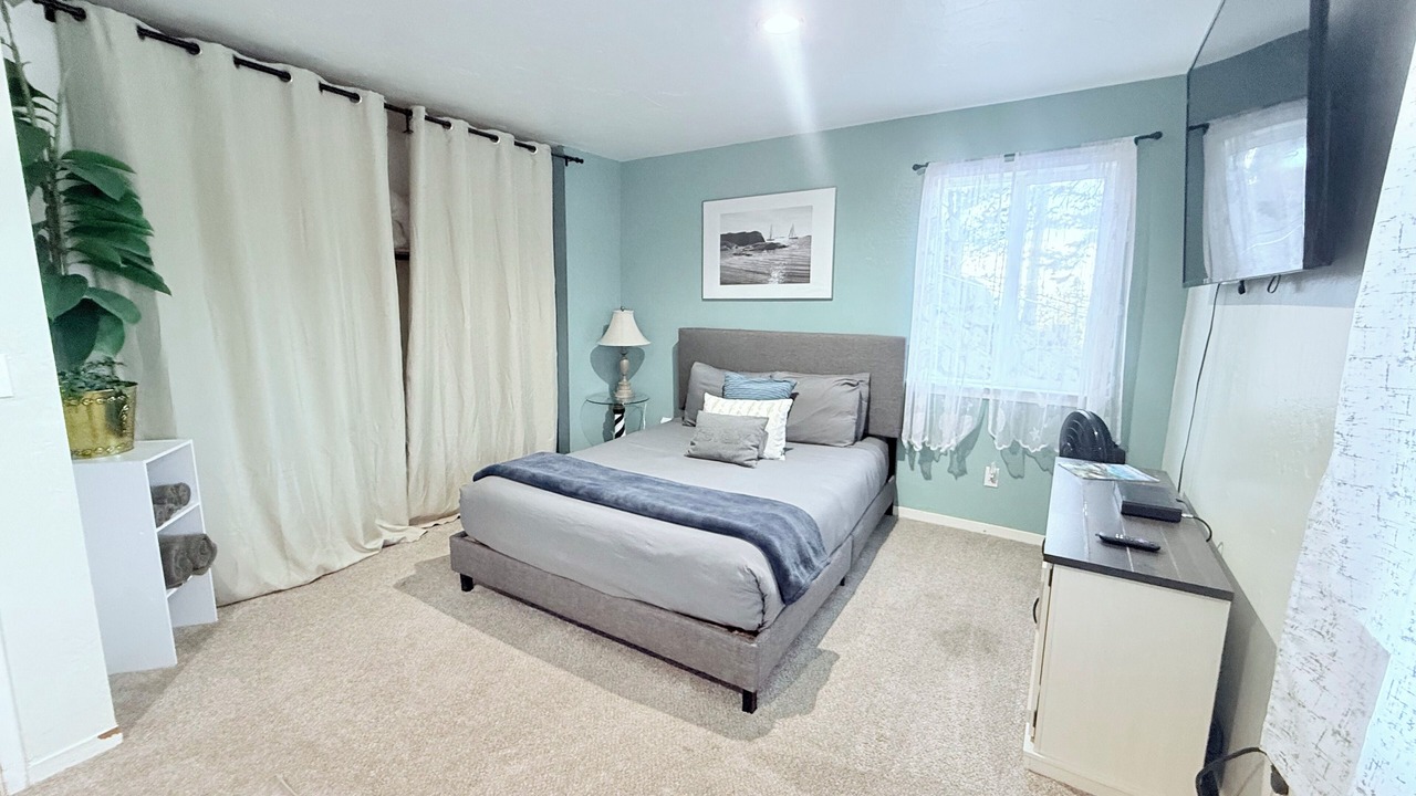 Photo of Bedroom in Tahoe Village