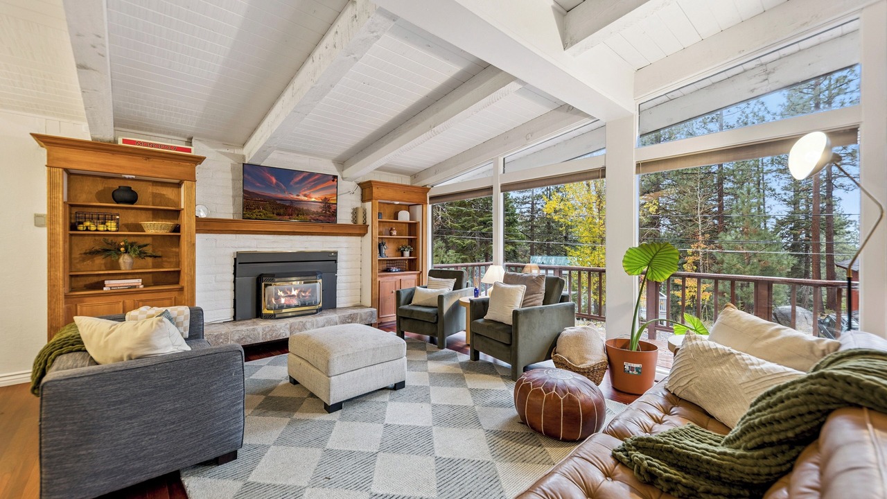 Photo of Livingroom in Zephyr Cove