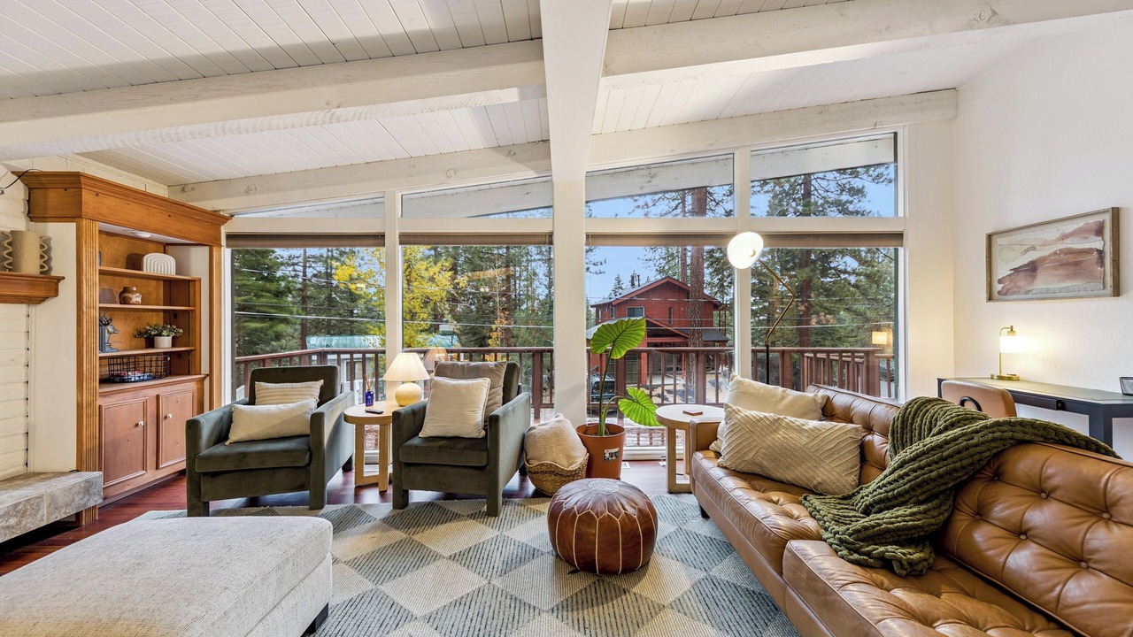 Photo of Livingroom in Zephyr Cove
