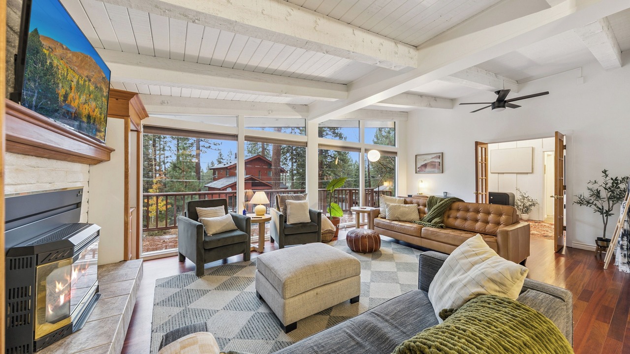 Photo of Livingroom in Zephyr Cove