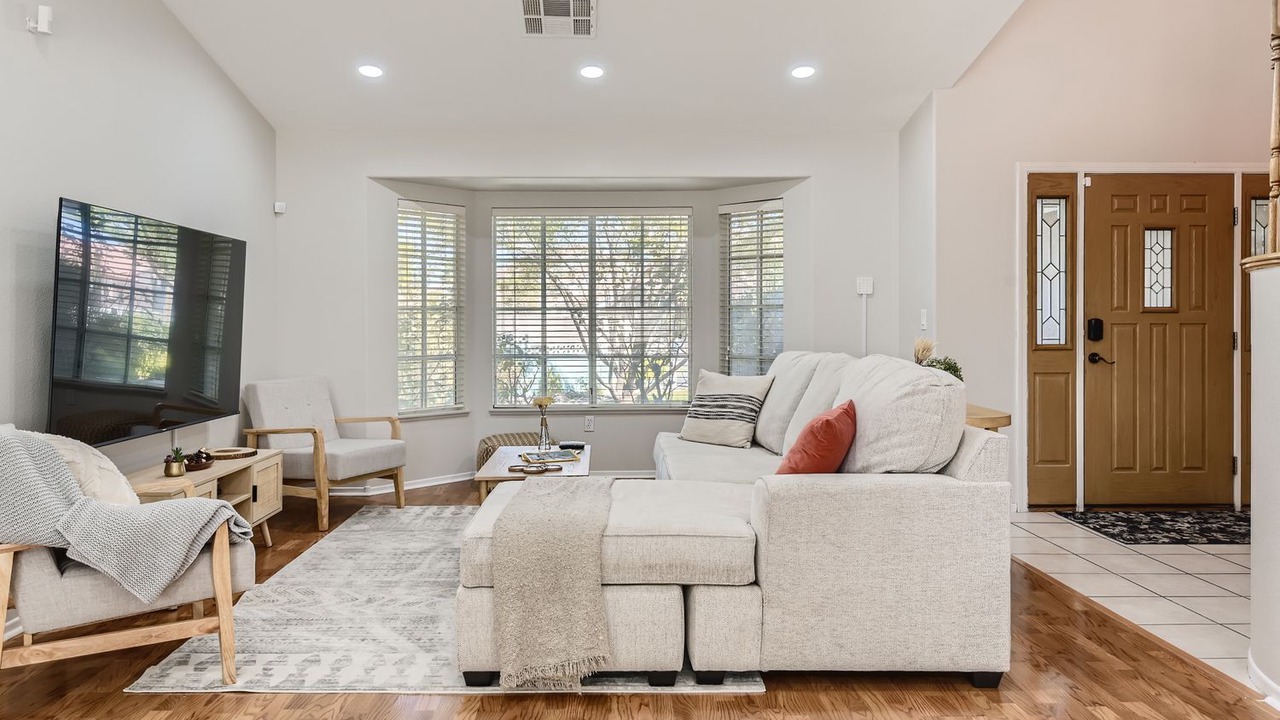 Photo of Livingroom in Canyon Gate