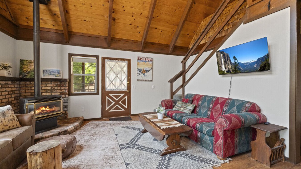 Photo of Livingroom in Mi-Wuk Village