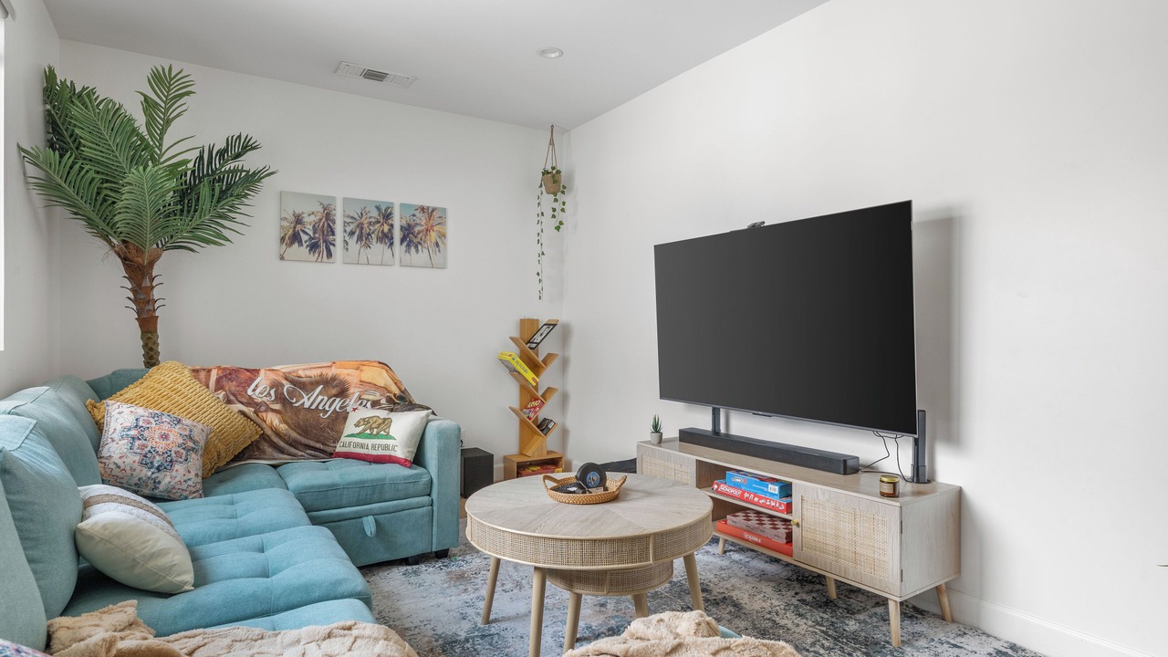 Photo of Livingroom in Burbank