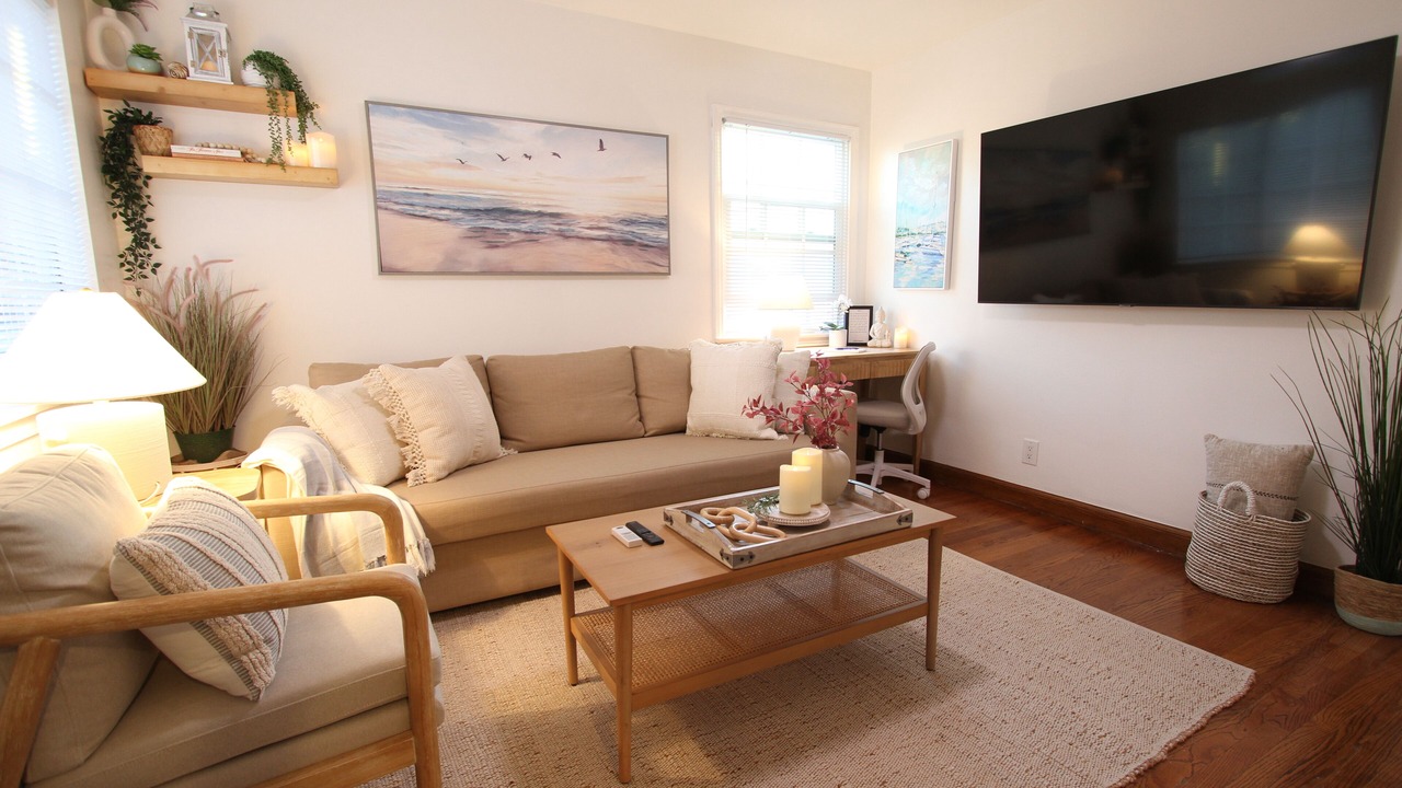 Photo of Livingroom in Whittier