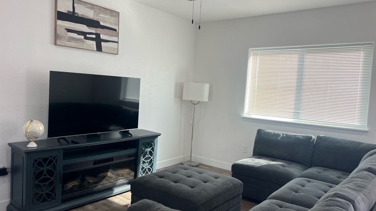 Photo of Livingroom in Orange Cove