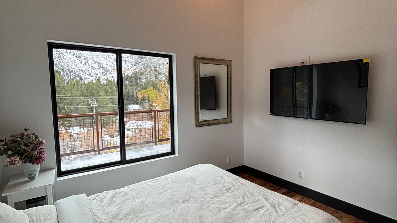 Photo of Bedroom in June Lake
