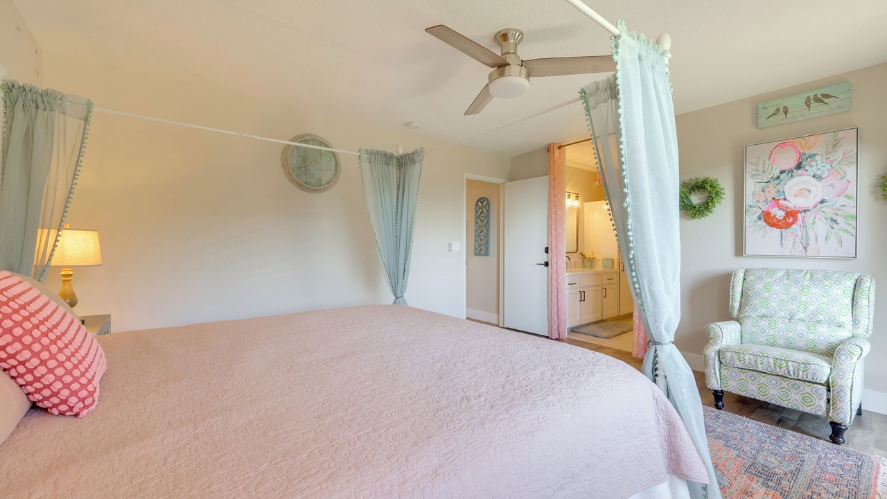 Photo of Bedroom in Yosemite Lakes