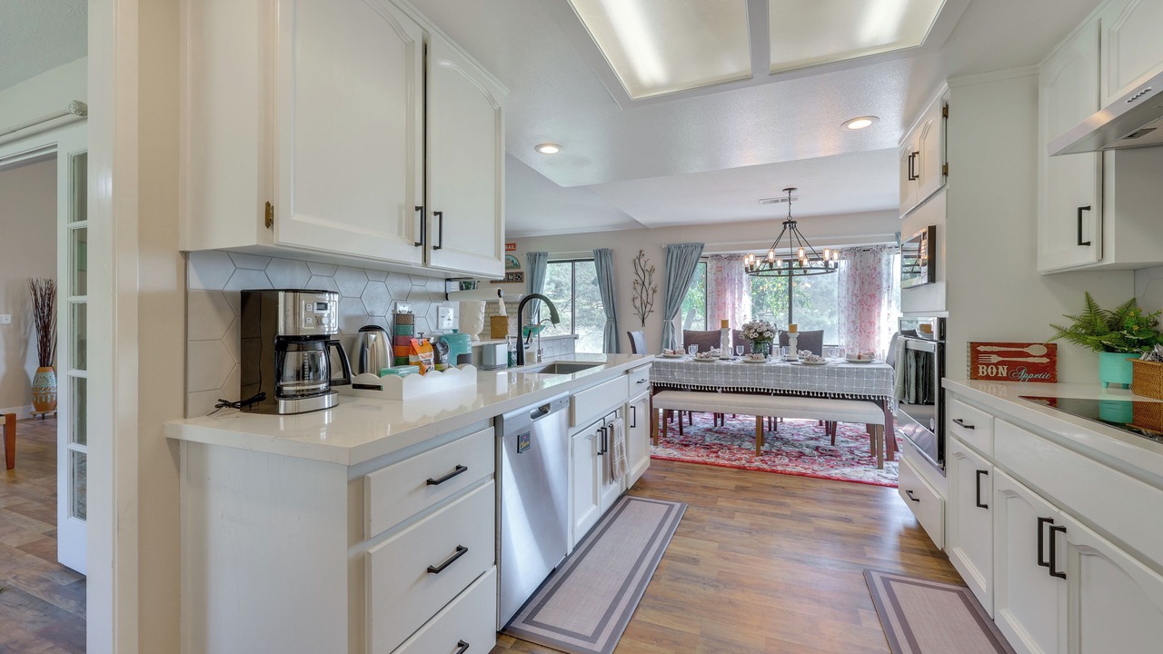 Photo of Kitchen in Yosemite Lakes
