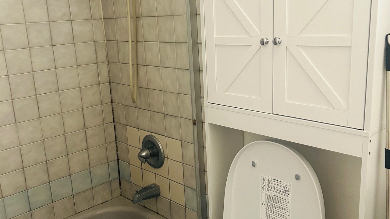 Photo of Bathroom in Cambrian