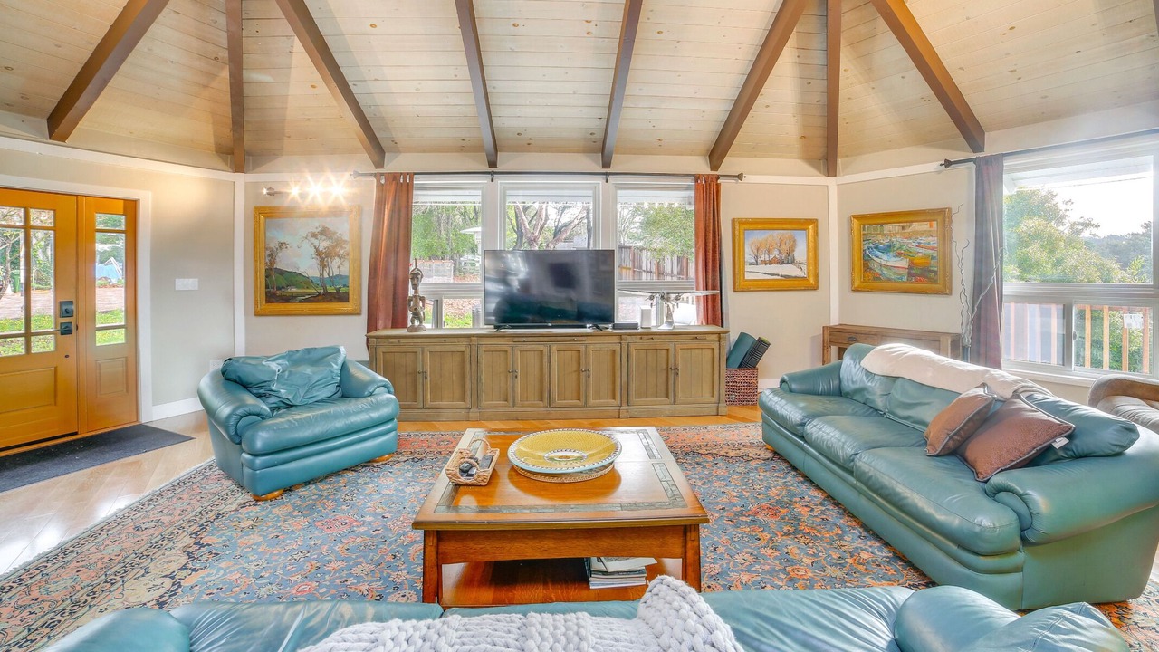 Photo of Livingroom in Aptos