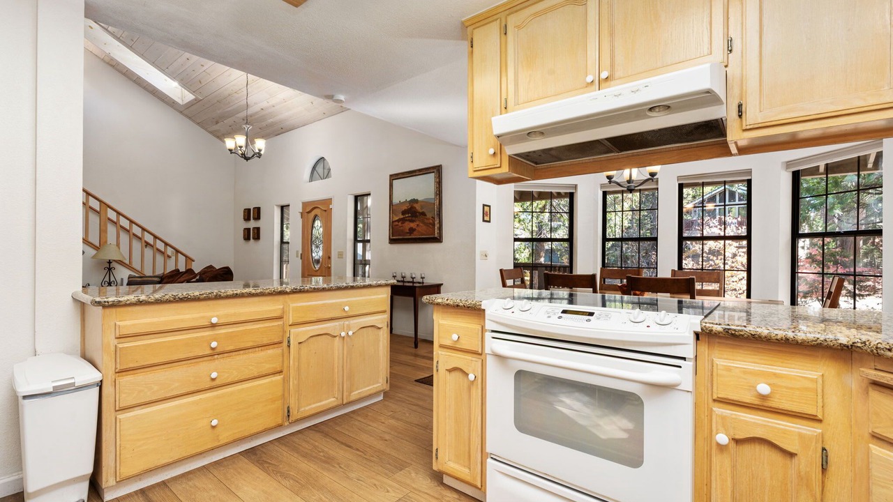 Photo of Kitchen in Shaver Lake