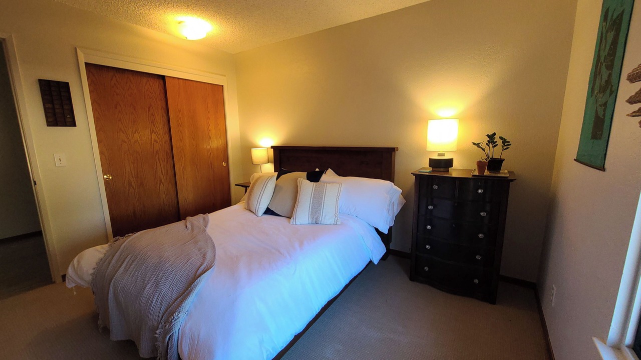 Photo of Bedroom in Santa Rosa