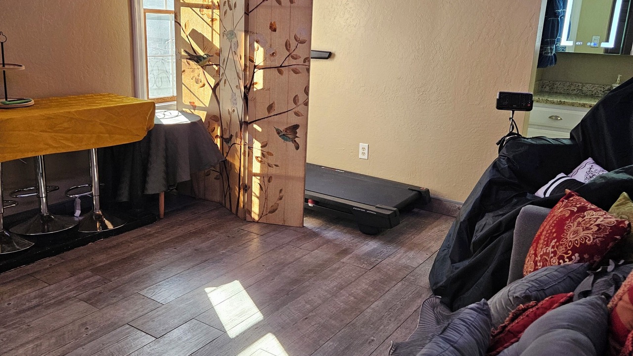 Photo of Livingroom in Phoenix Lake-Cedar Ridge