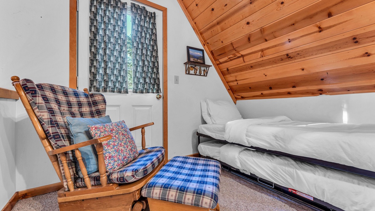 Photo of Bedroom in Serene Lakes