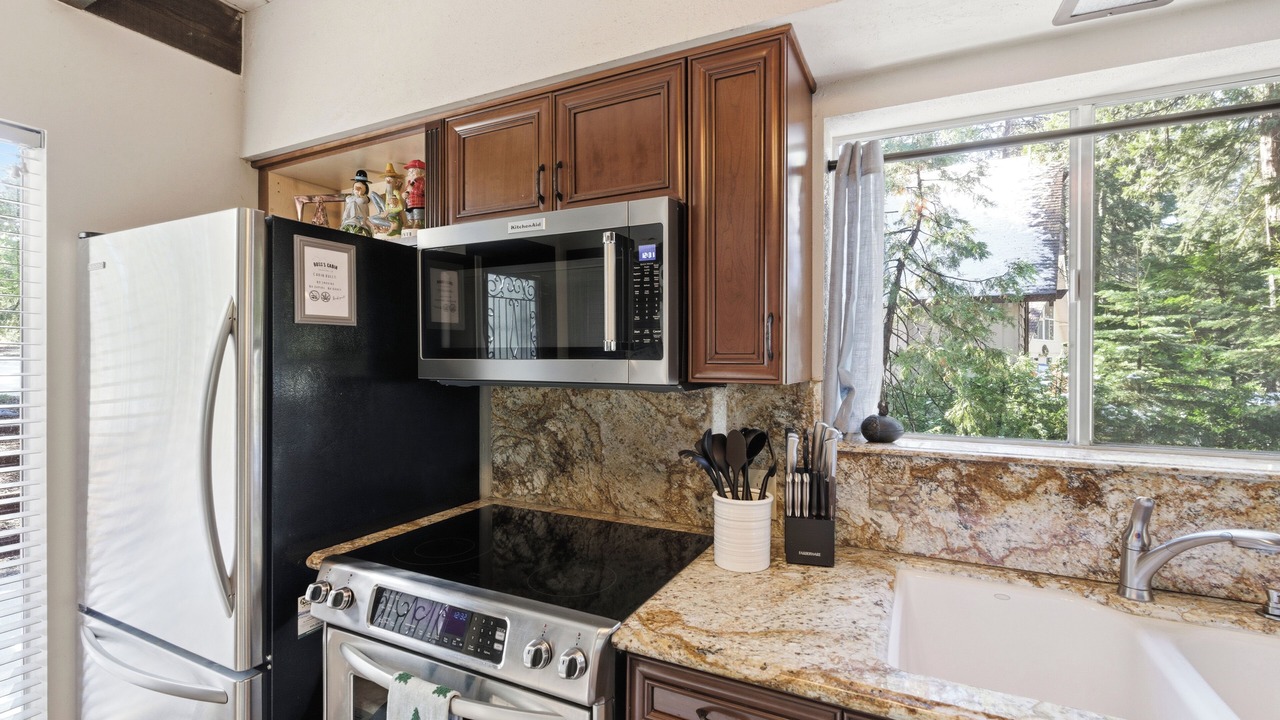 Photo of Kitchen in Sierra Cedars