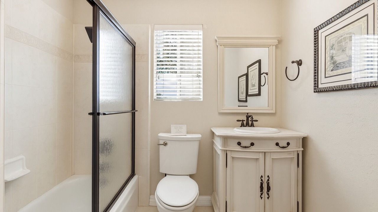 Photo of Bathroom in Sierra Cedars