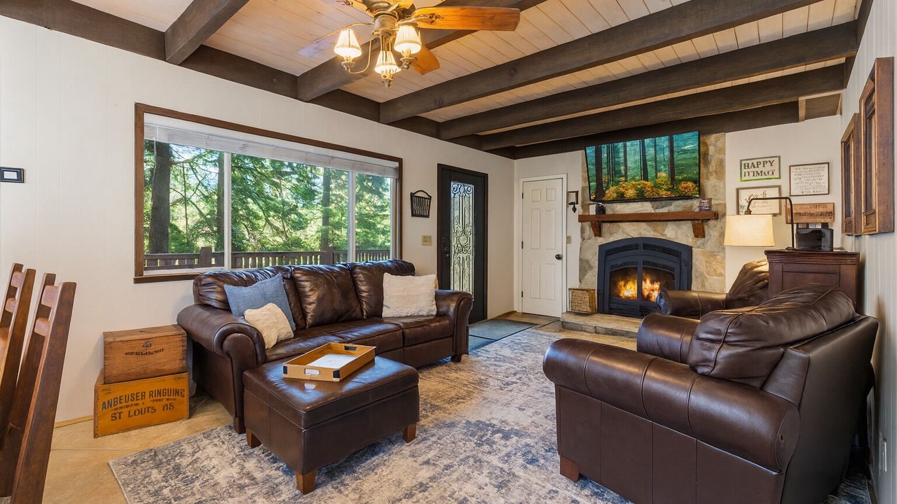 Photo of Livingroom in Sierra Cedars
