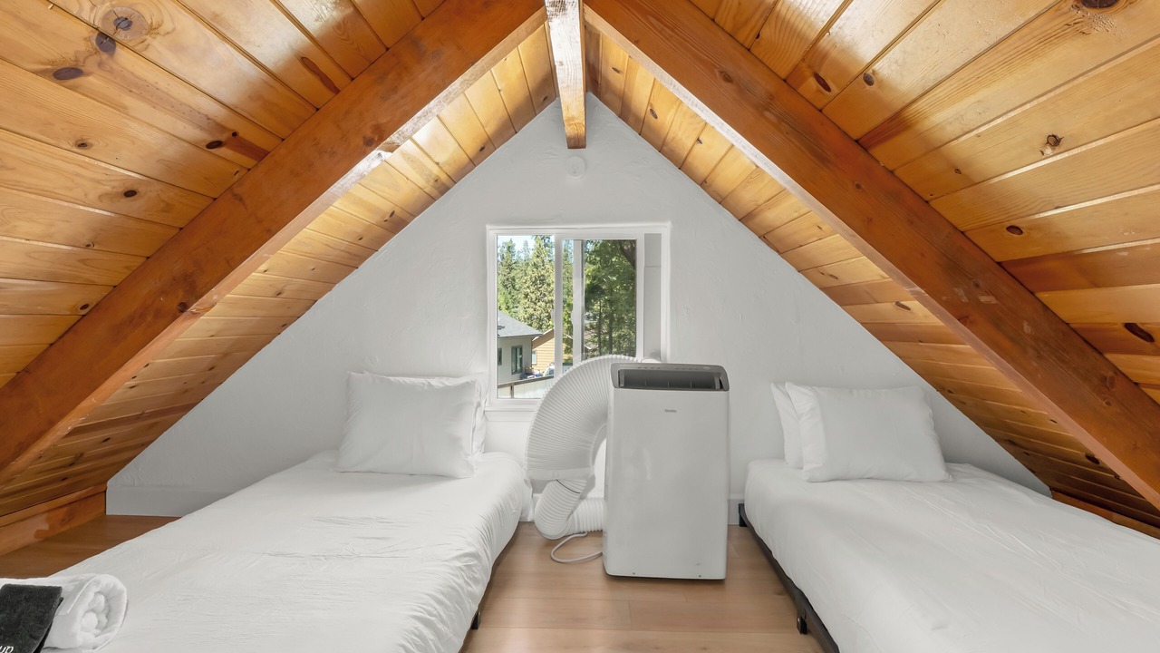 Photo of Bedroom in Bass Lake