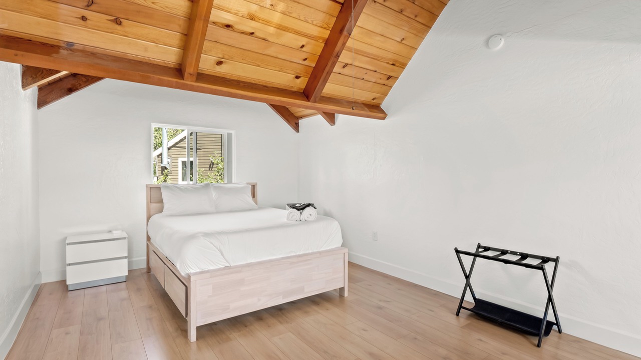 Photo of Bedroom in Bass Lake