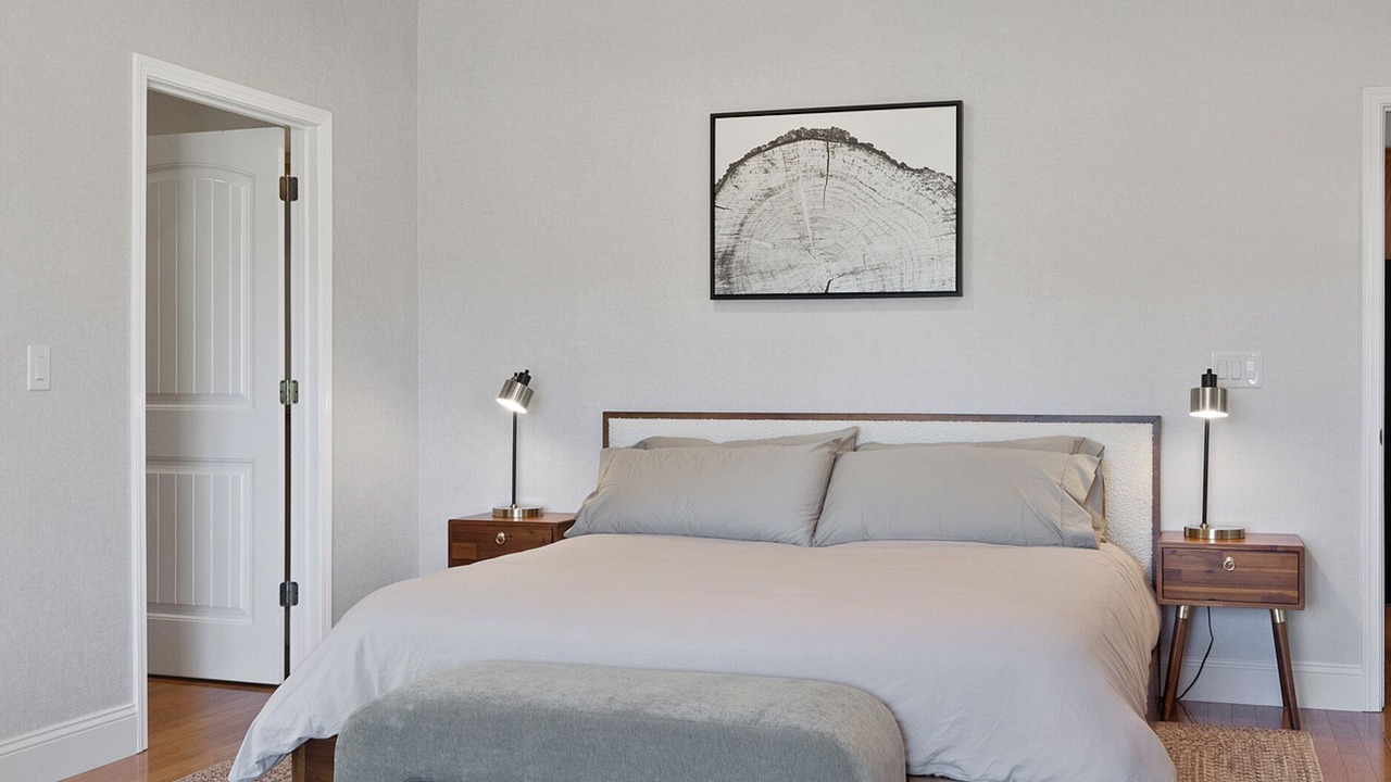 Photo of Bedroom in Groveland