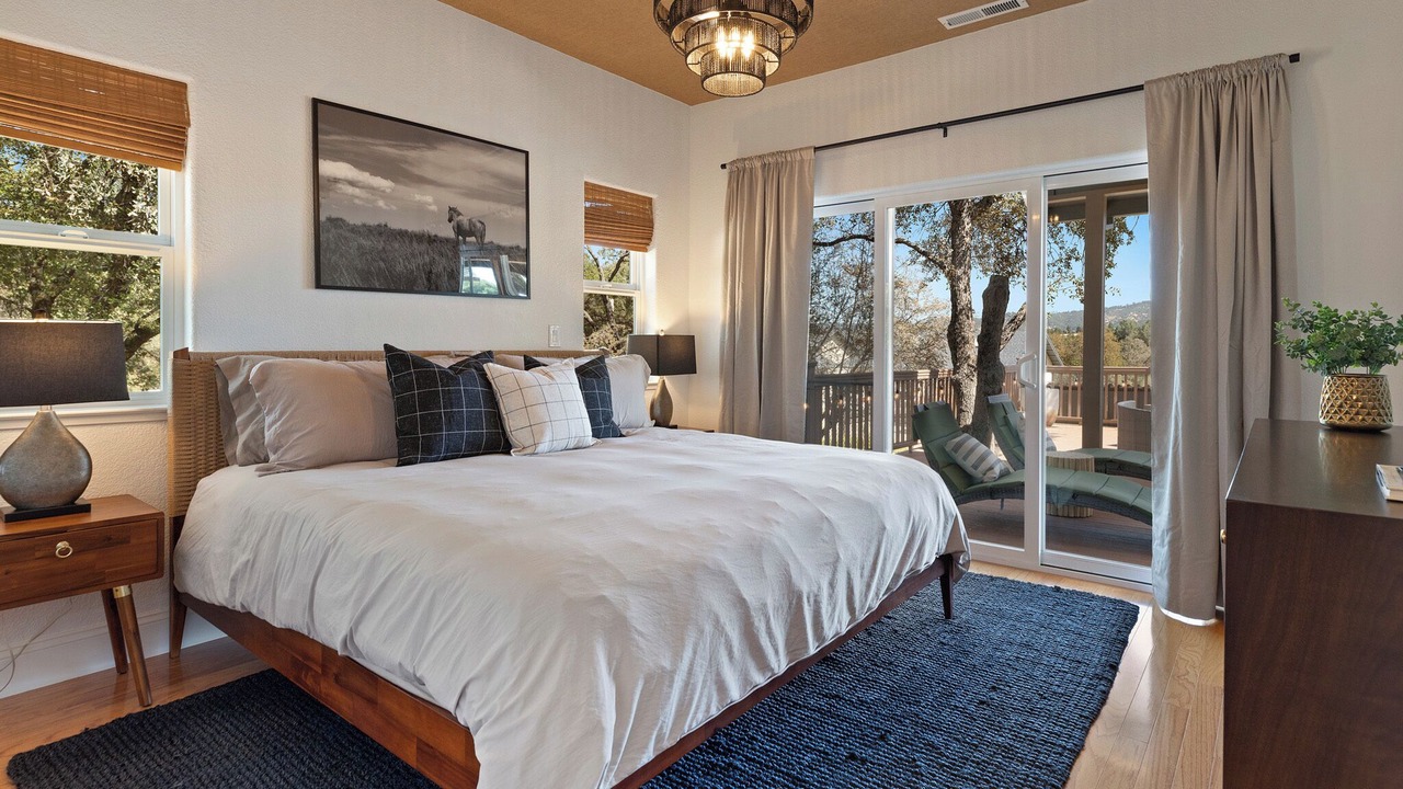 Photo of Bedroom in Groveland